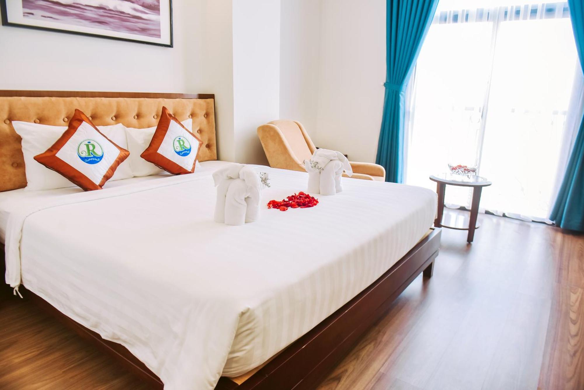 Hotel Ritzy Boutique 4*